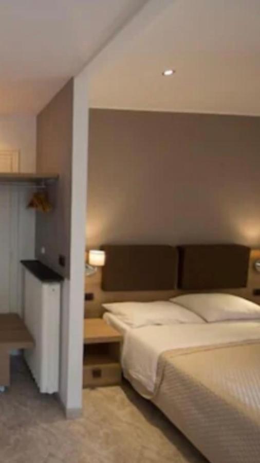 Dolcevita Rooms Arma di Taggia Exterior photo